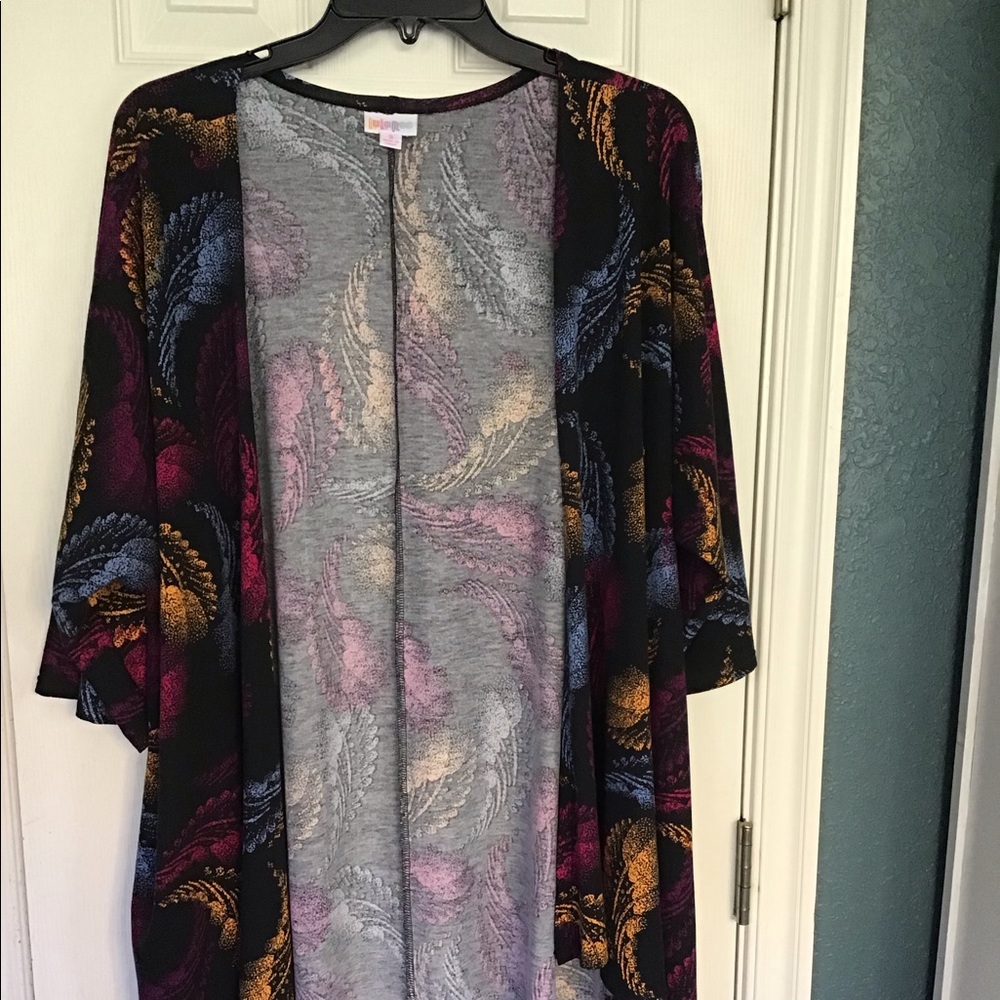 LuLaRoe Lindsay Shrug Size Small